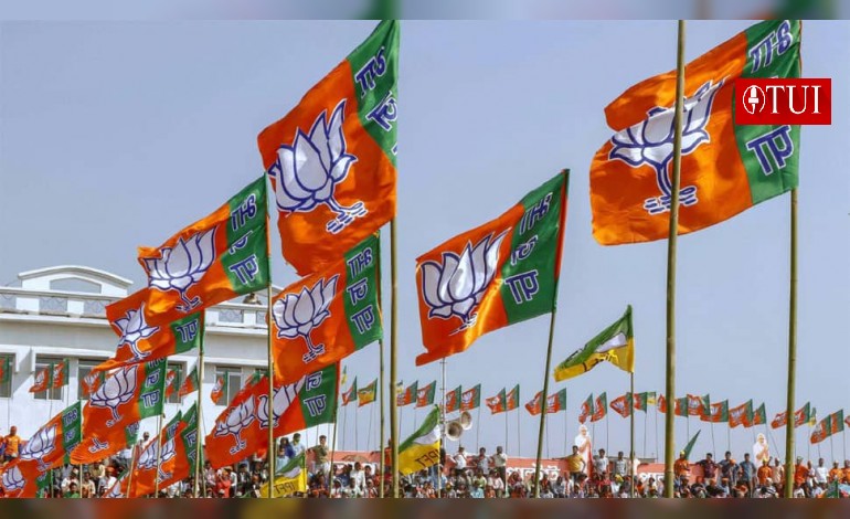 পদ্মে বিড়ম্বনা, দল ছাড়লেন আরও এক বিধায়ক