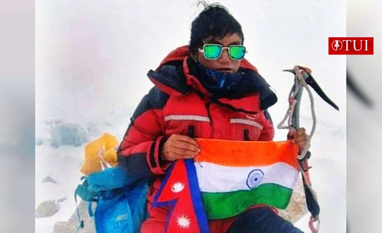 ফের পর্বতাভিযানে চন্দননগরের পিয়ালি বসাক
